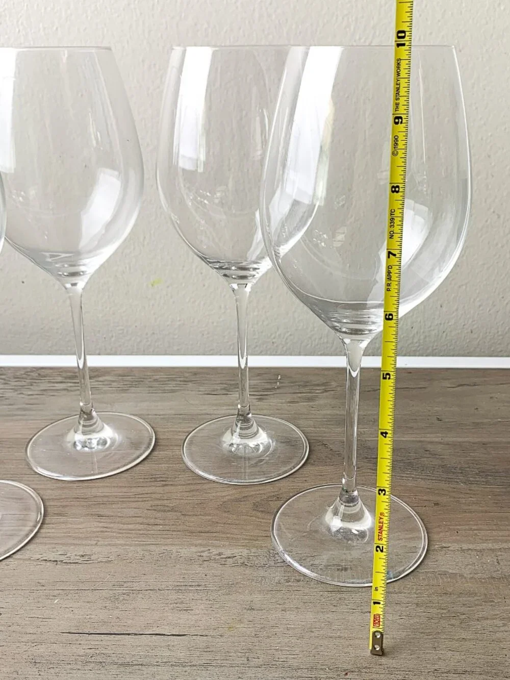 Crate & Barrel Red Wine Glasses Lot of 4 - Oregon (Marin) - Large Classic 16oz